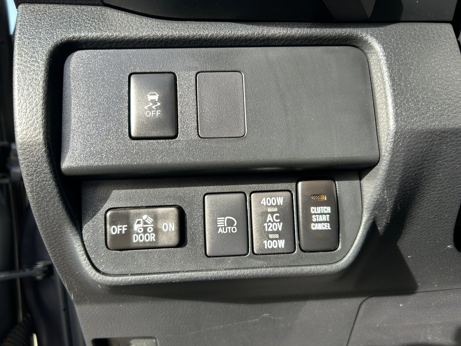 Used 2022 Toyota Tacoma TRD Off-Road w/ Technology Package image 24