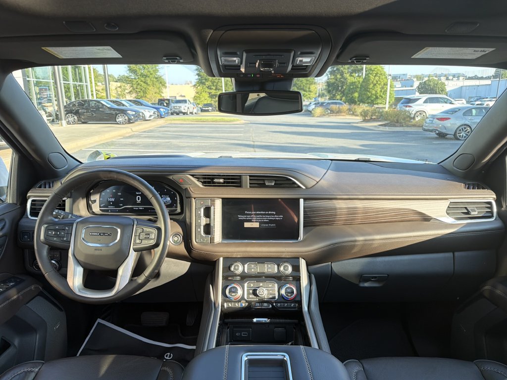 Used 2023 GMC Yukon Denali RWD image 20