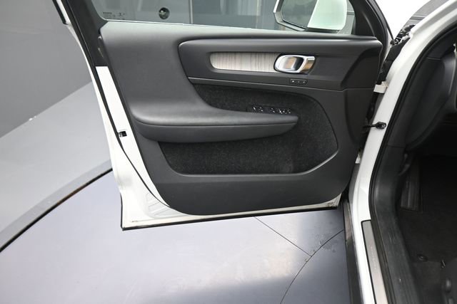 Used 2020 Volvo XC40 T4 Inscription w/ Protection Package Premier FWD image 73