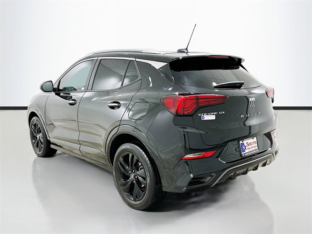 Used 2025 Buick Encore GX Sport Touring image 5