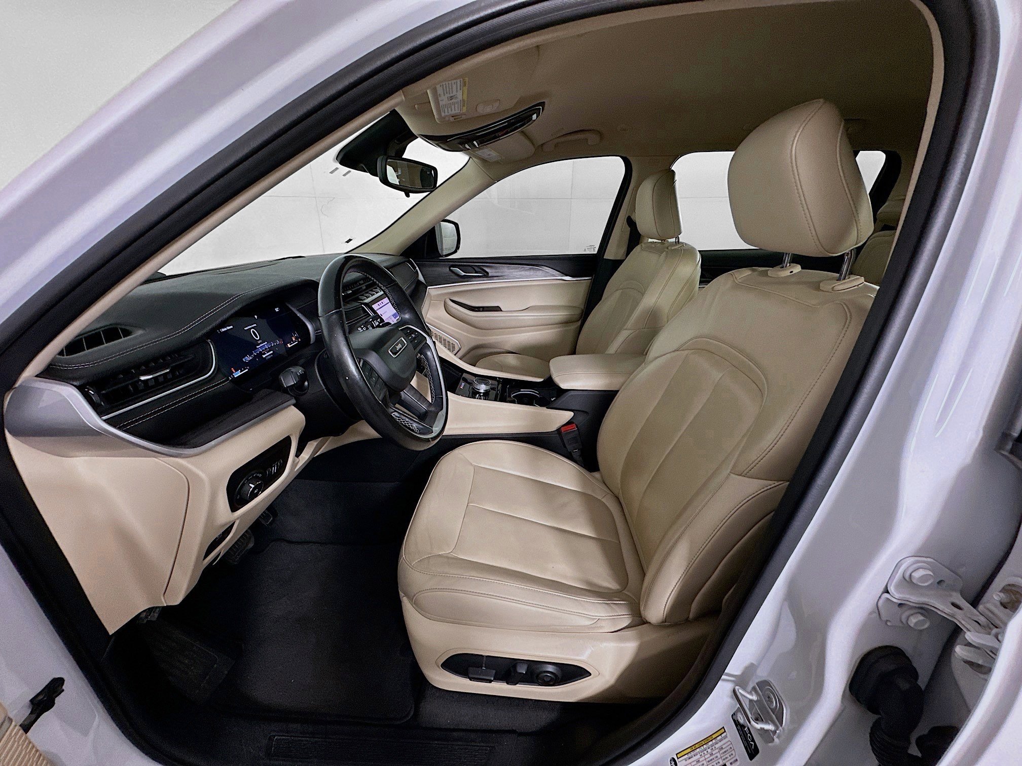 Used 2021 Jeep Grand Cherokee L Limited image 13