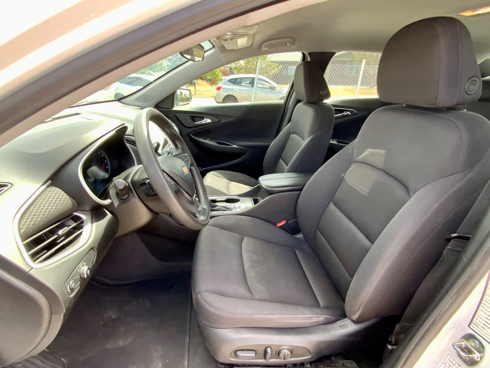 Used 2023 Chevrolet Malibu LT image 23
