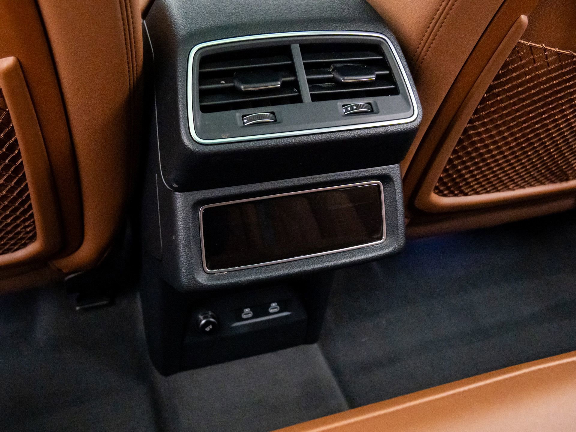 Used 2022 Audi e-tron Premium Plus w/ Premium Plus Package image 21