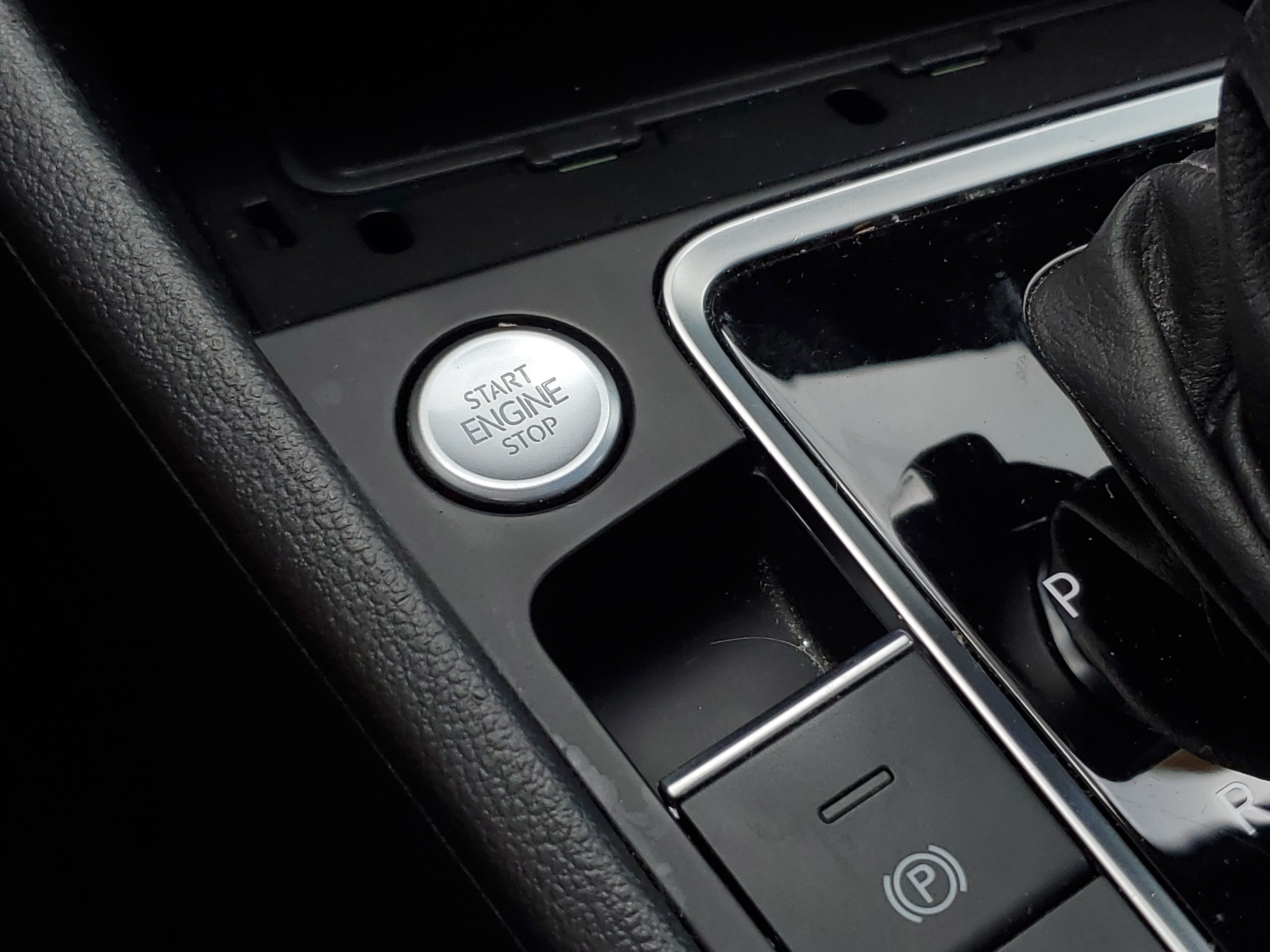 Used 2019 Volkswagen Jetta R-Line w/ R-Line Cold Weather Package FWD image 29