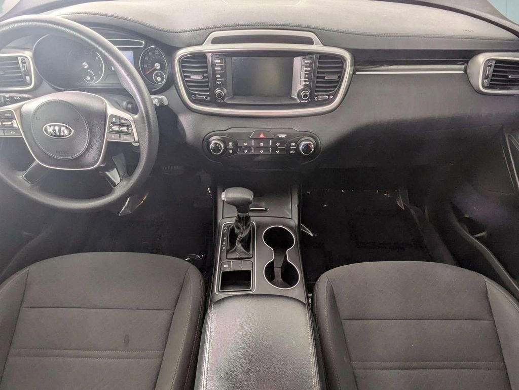 Used 2020 Kia Sorento LX image 21
