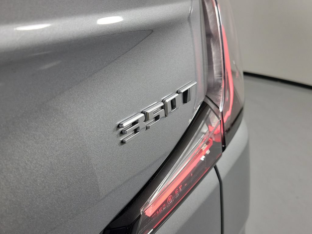 Used 2023 Cadillac XT4 Sport AWD/4WD image 6
