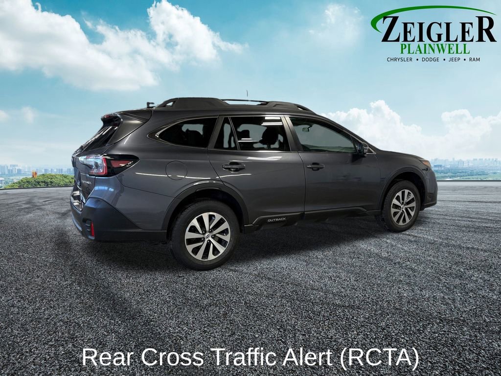 Used 2022 Subaru Outback Premium image 9