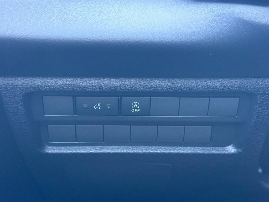 New 2026 Mitsubishi Outlander LE AWD/4WD image 11