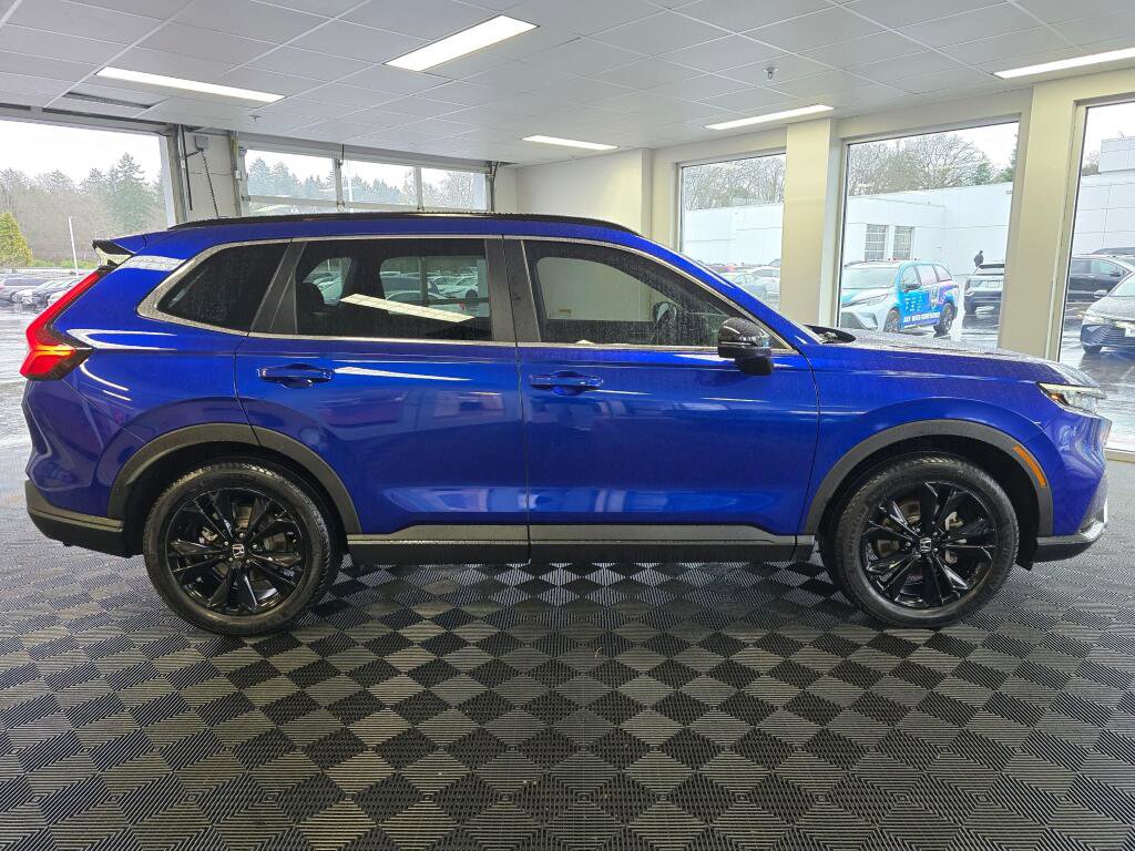 Used 2025 Honda CR-V Sport Touring image 2