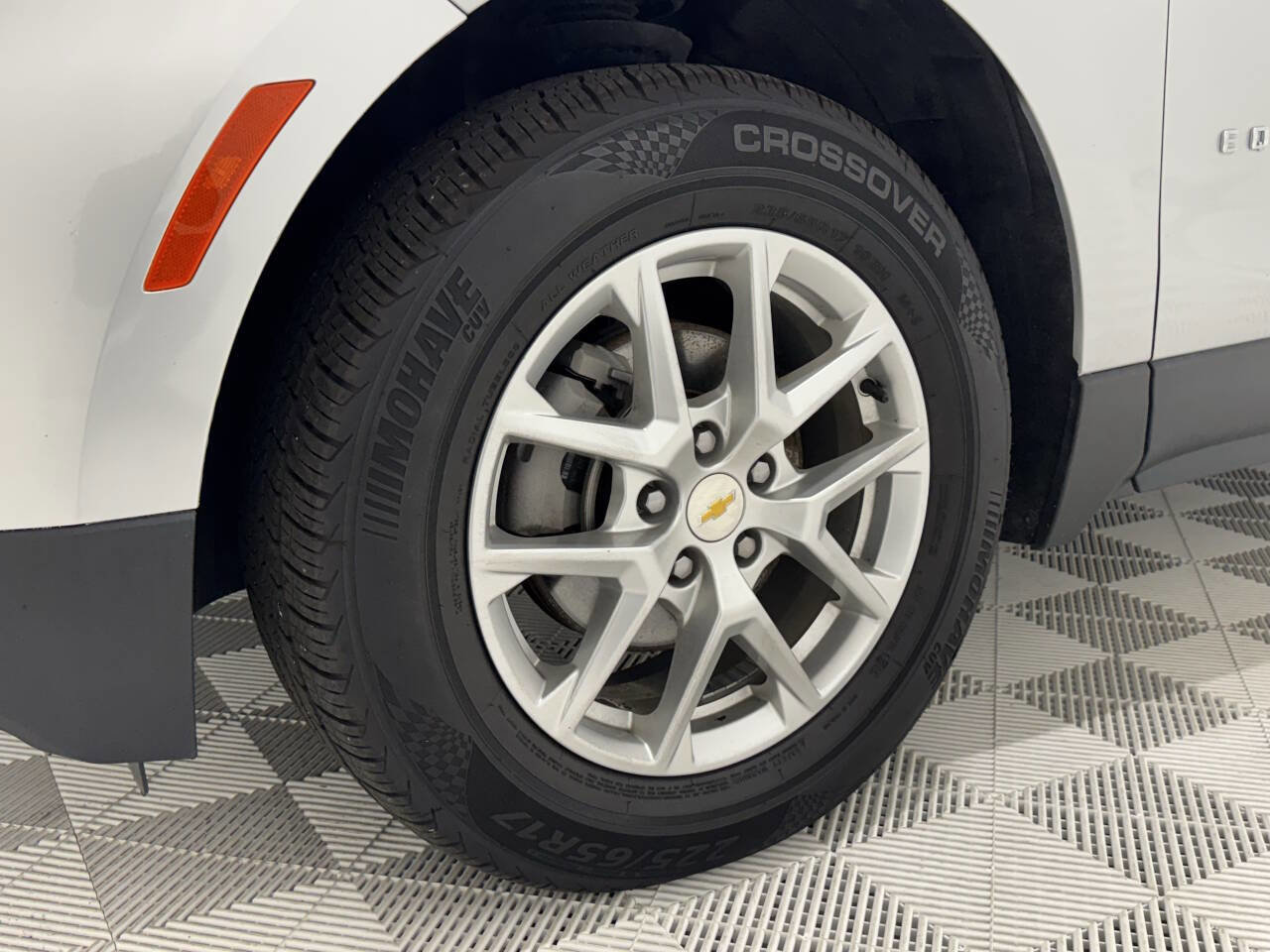 Used 2022 Chevrolet Equinox LT w/ Driver Convenience Package image 27