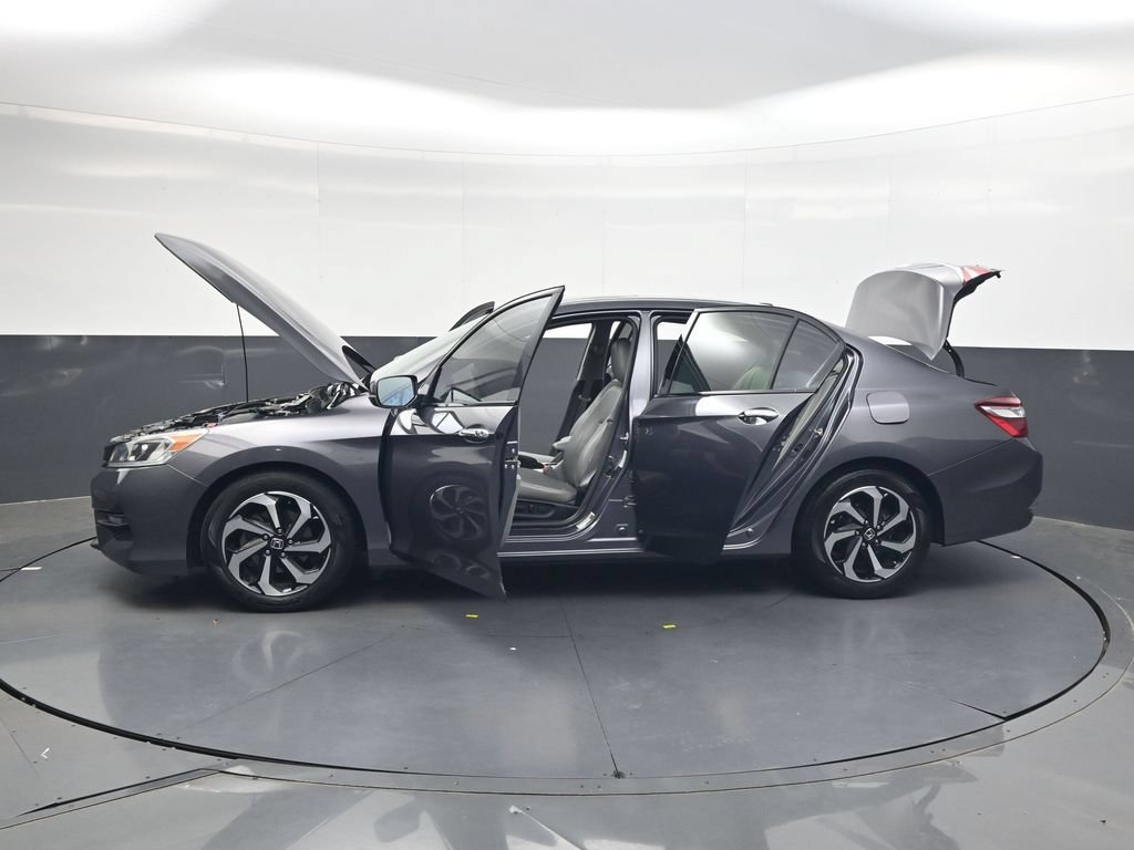 Used 2017 Honda Accord EX image 39