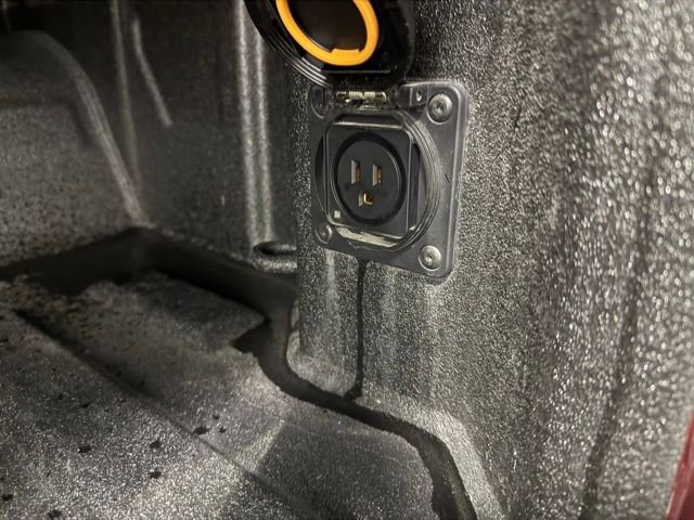 Used 2024 GMC Sierra 1500 AT4 w/ AT4 Premium Package image 8