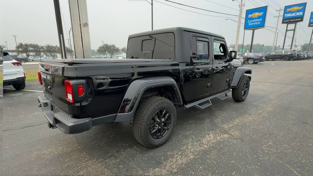 Used 2022 Jeep Gladiator Sport AWD/4WD image 8