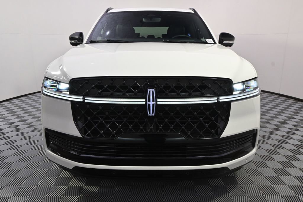 New 2026 Lincoln Navigator Reserve image 10