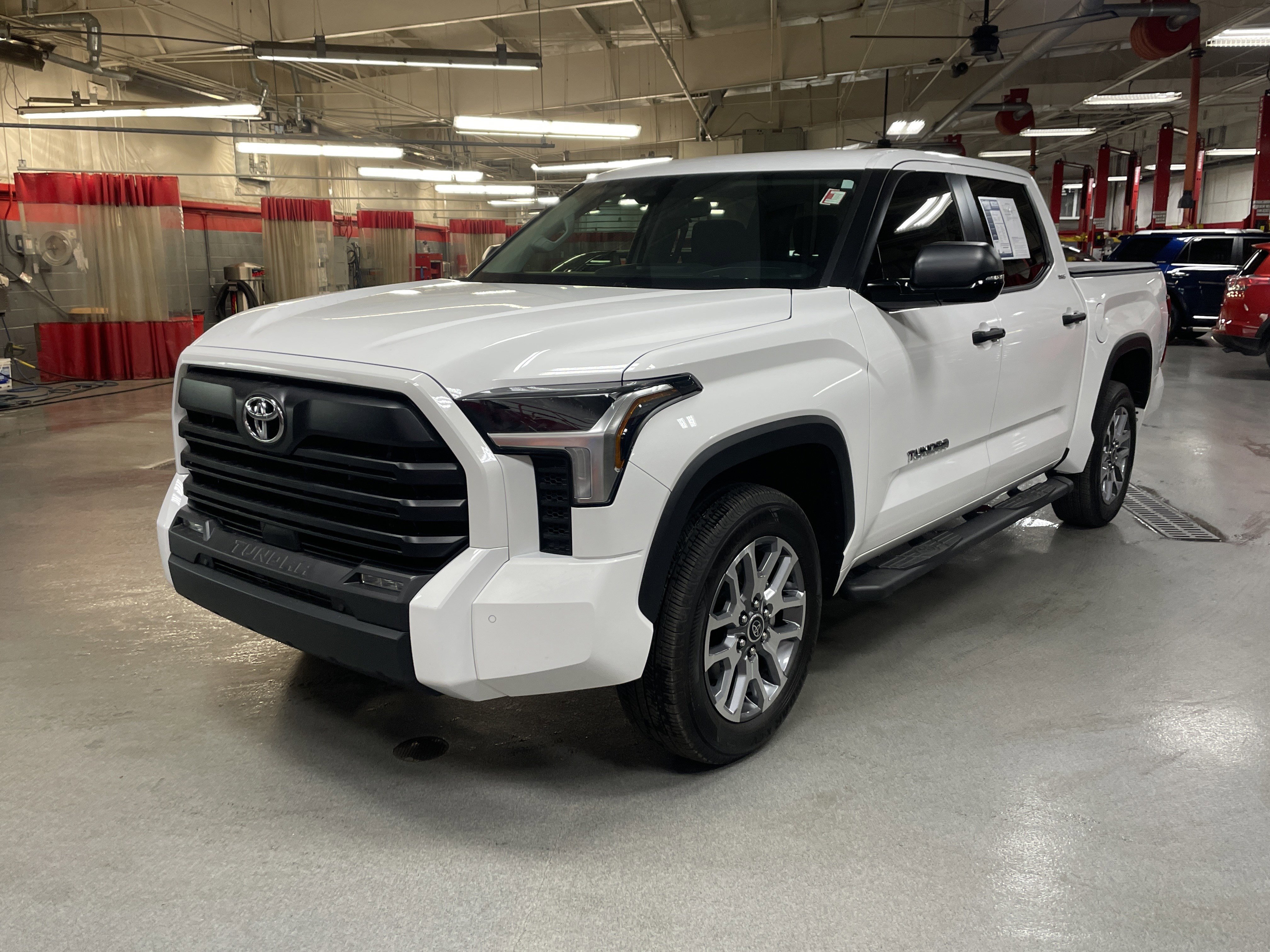 Used 2024 Toyota Tundra SR5 w/ SR5 Convenience Package RWD image 5