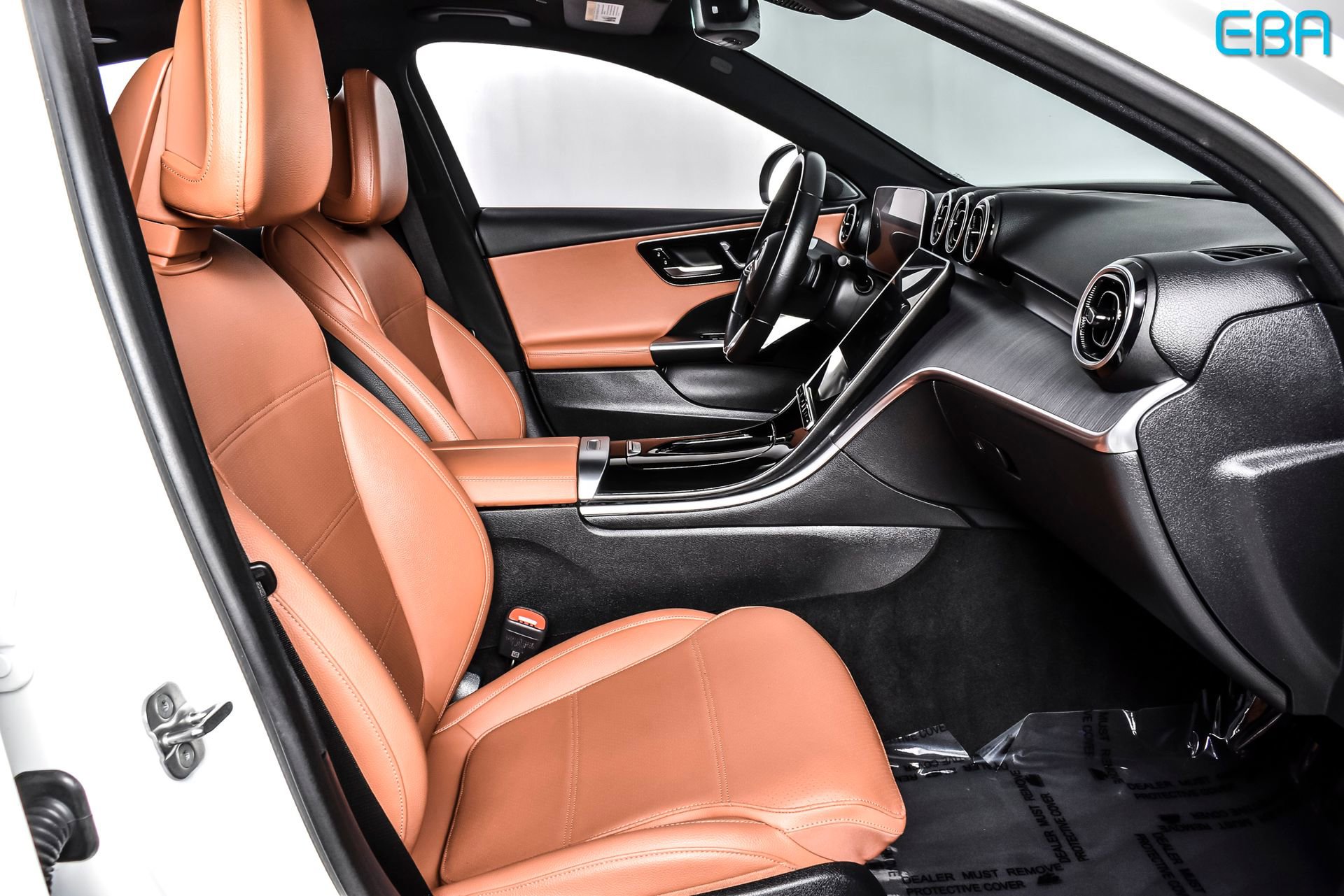 Used 2025 Mercedes-Benz C 300 4MATIC Sedan image 25