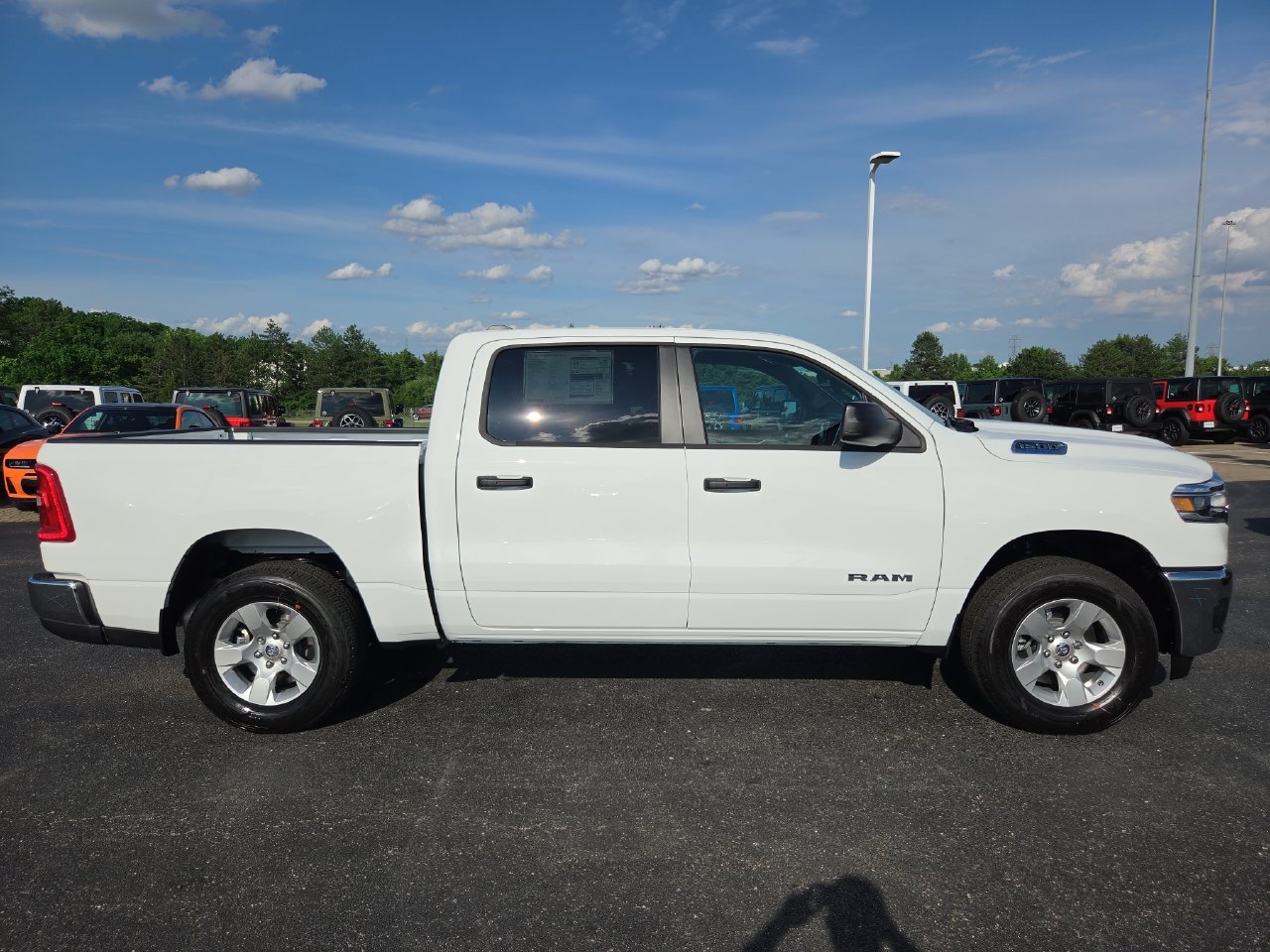 New 2026 RAM 1500 Big Horn AWD/4WD image 9