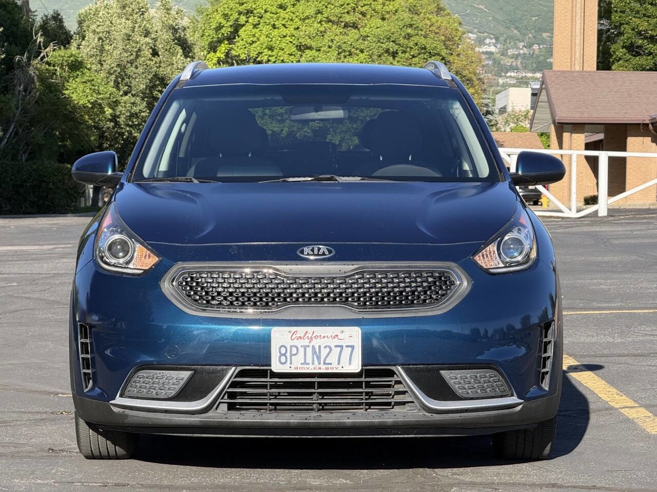 Used 2019 Kia Niro LX FWD image 2