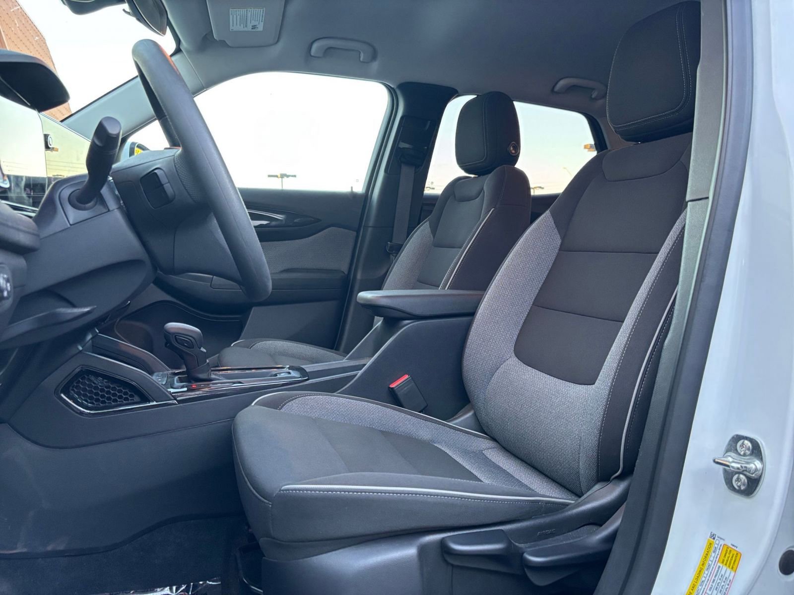 Used 2025 Chevrolet TrailBlazer LT FWD image 25
