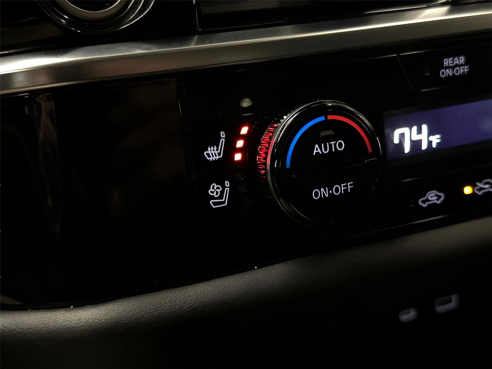 Used 2024 Nissan Pathfinder Platinum w/ Cargo Package image 44