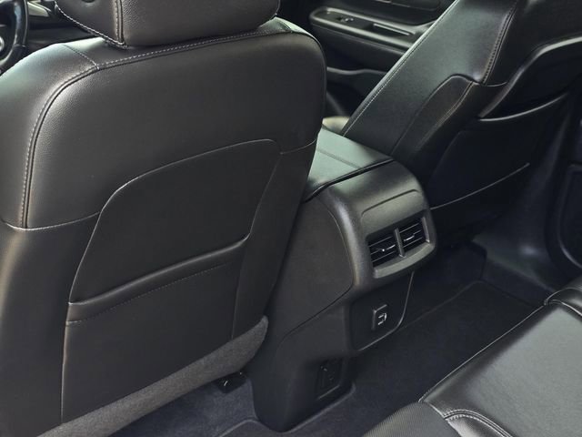 Used 2022 GMC Terrain SLT image 30