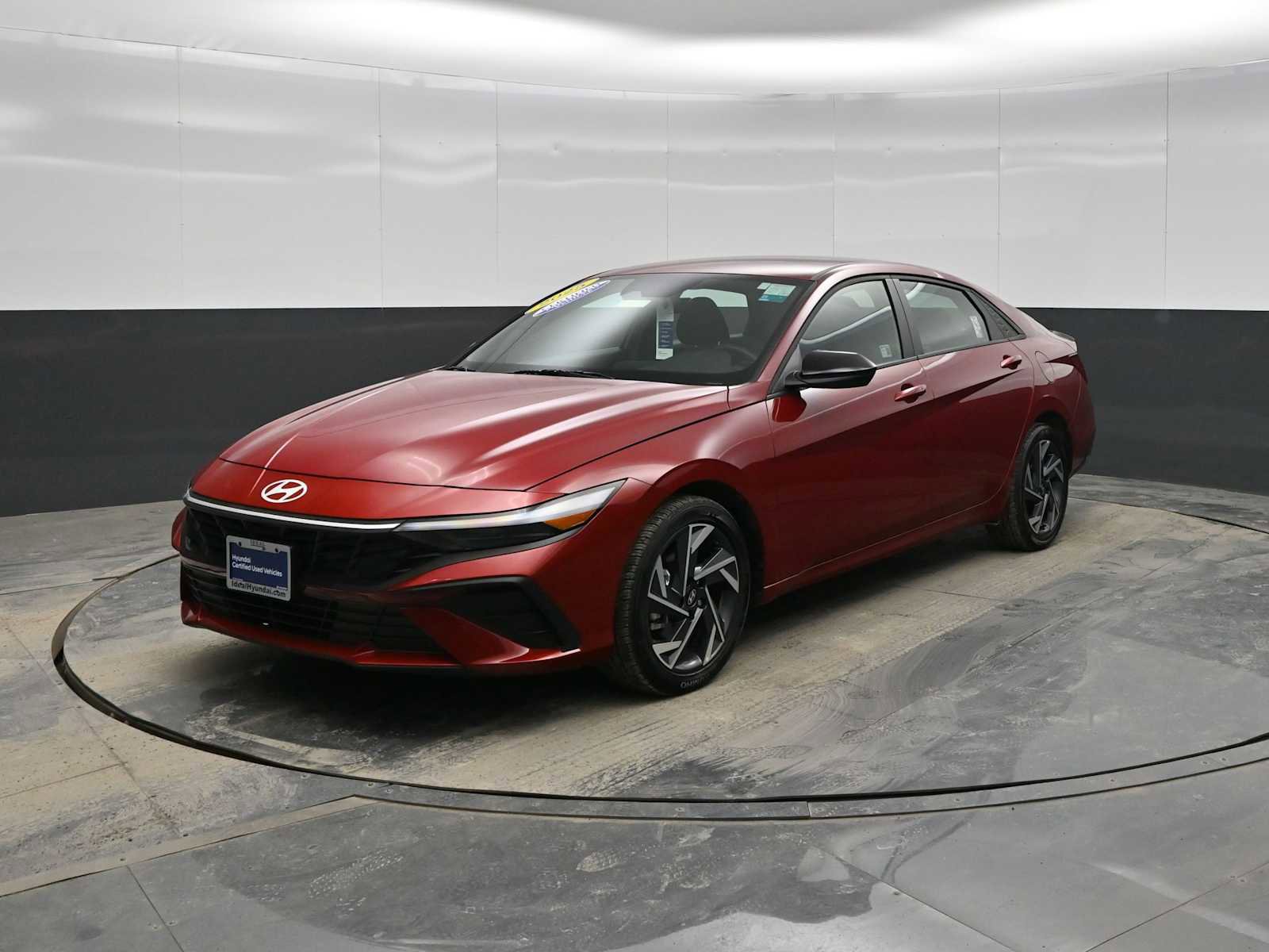 Certified 2025 Hyundai Elantra Sport image 4