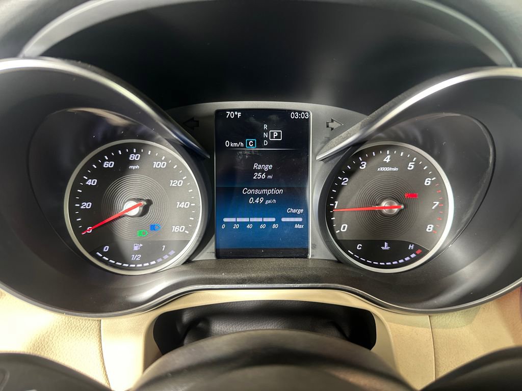 Used 2021 Mercedes-Benz GLC 300 image 29