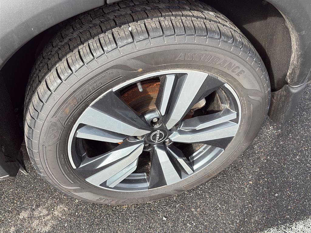 Used 2023 Nissan Rogue SL w/ SL Premium Package image 3