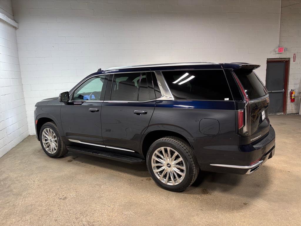 Used 2023 Cadillac Escalade Premium Luxury image 10