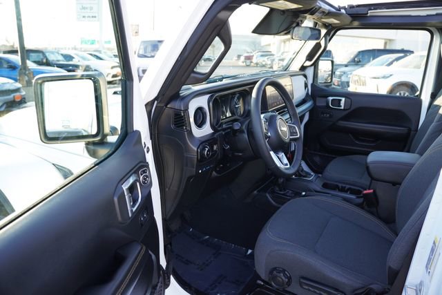 Certified 2025 Jeep Wrangler Unlimited Sahara w/ Safety Group image 14