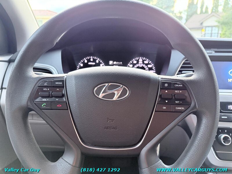 Used 2016 Hyundai Sonata SE FWD image 14