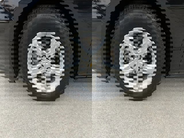 Used 2024 Chevrolet Malibu LS image 33