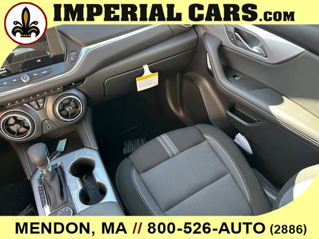 New 2025 Chevrolet Blazer LT w/ Midnight/Sport Edition image 19