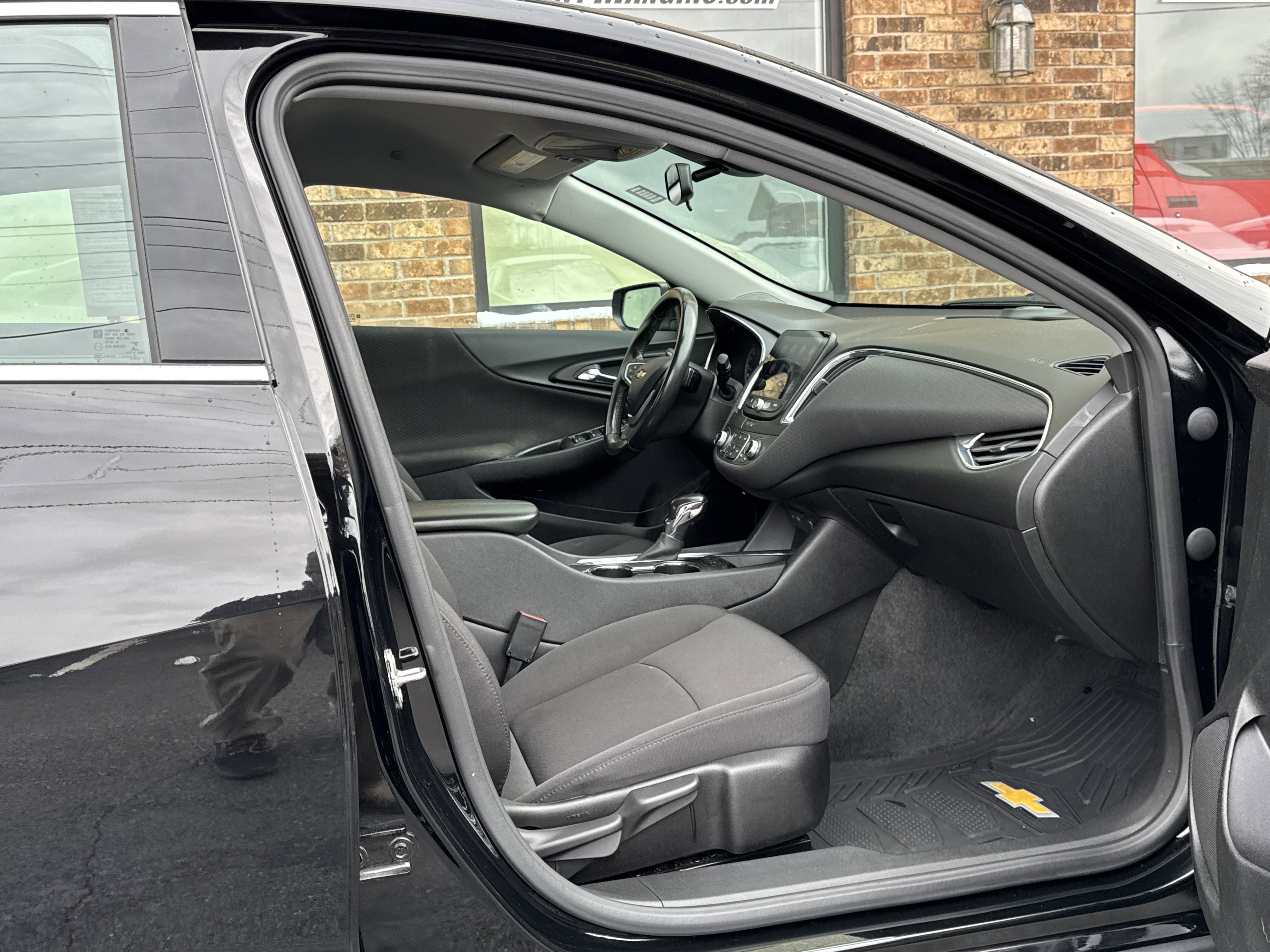 Used 2021 Chevrolet Malibu LT w/ Midnight Edition image 13