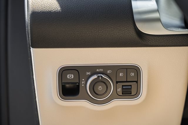 New 2026 Mercedes-Benz GLB 250 4MATIC image 43