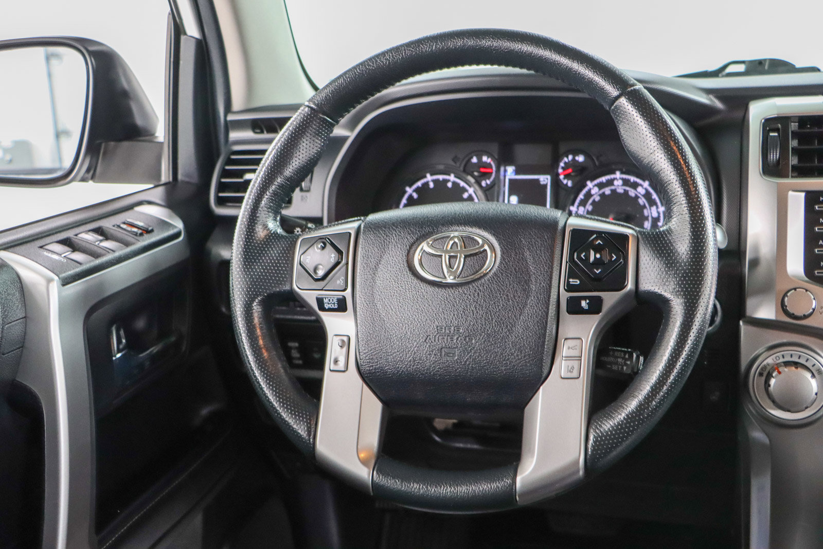 Used 2023 Toyota 4Runner SR5 Premium w/ Moonroof Package image 13