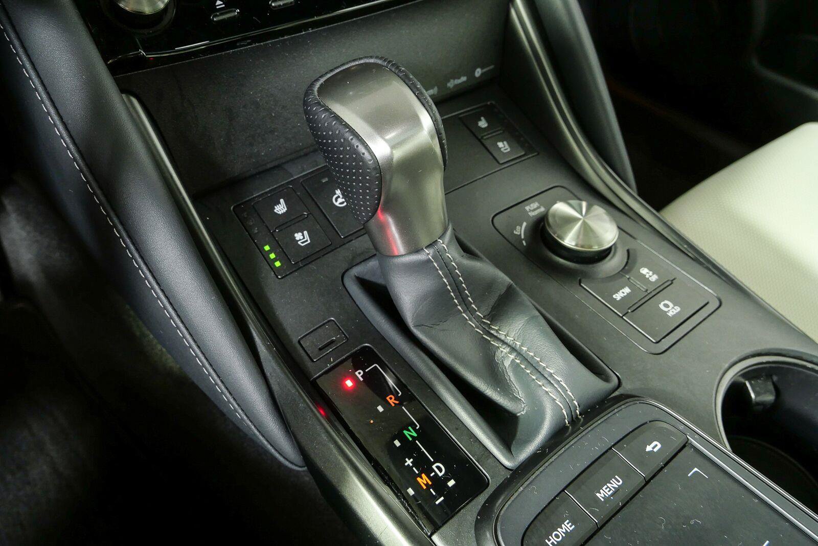 Used 2025 Lexus IS 350 F Sport RWD image 17