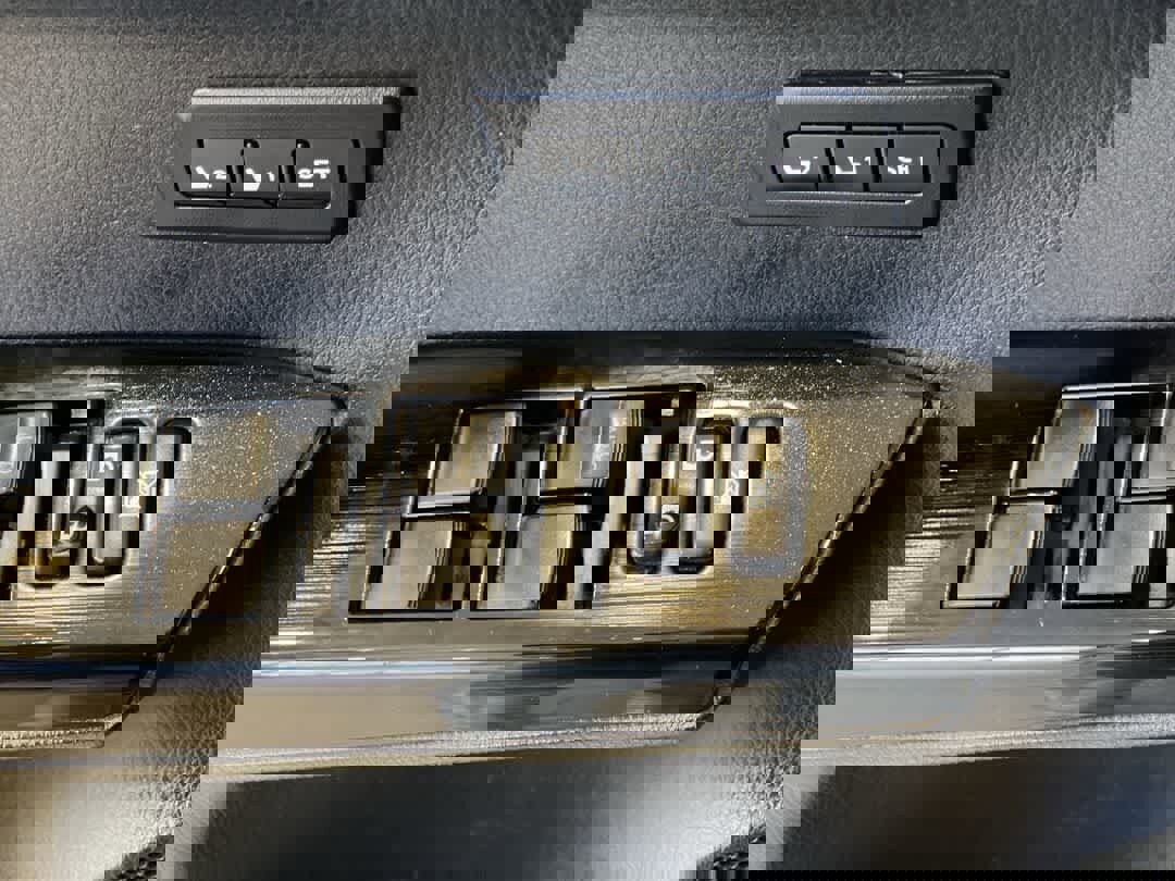 Used 2016 Toyota RAV4 Limited w/ Advanced Technology Package image 16