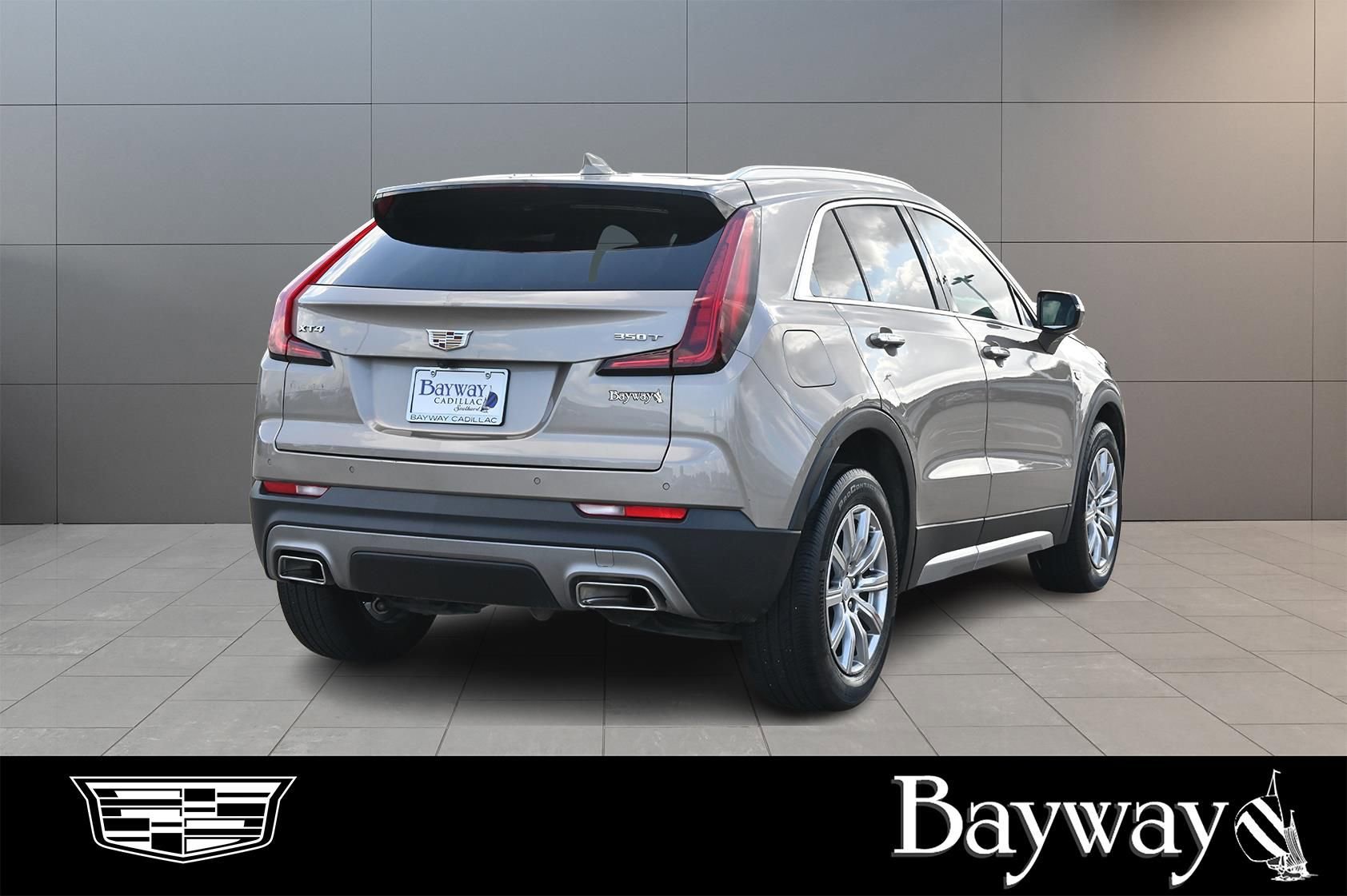 Certified 2023 Cadillac XT4 Premium Luxury FWD image 5