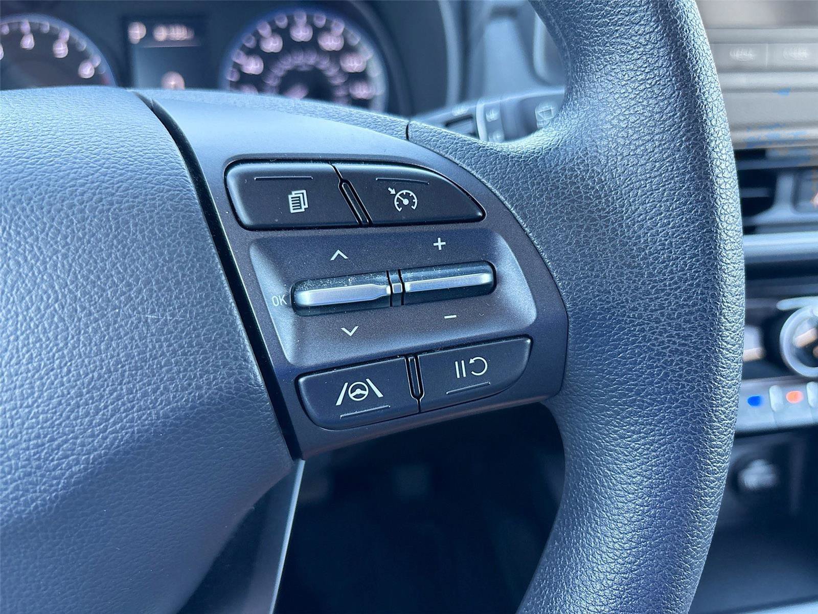 Certified 2023 Hyundai Kona SEL AWD/4WD image 30