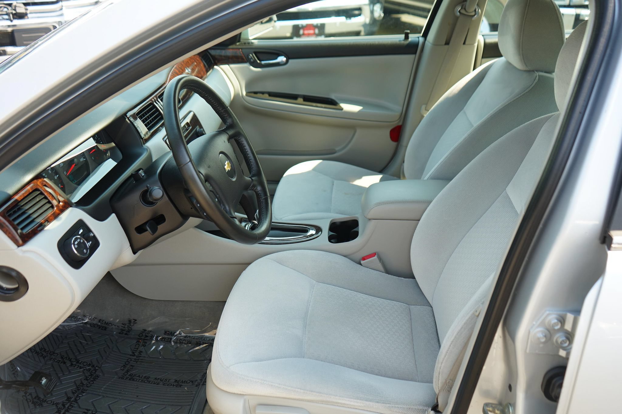 Used 2014 Chevrolet Impala Limited LS FWD image 10