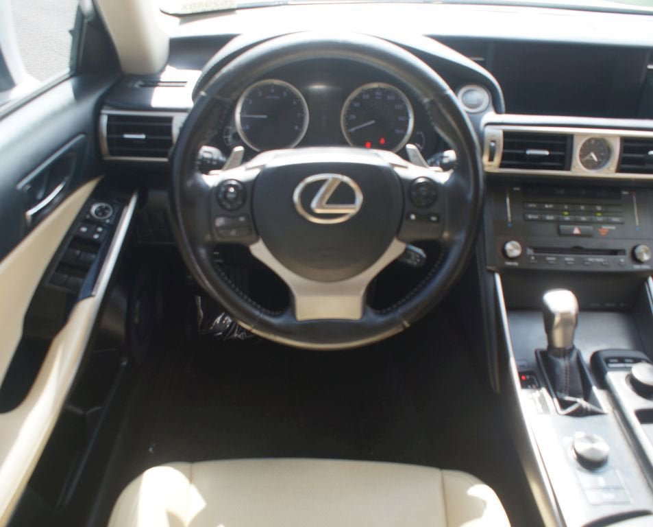 Used 2016 Lexus IS 200t RWD image 5