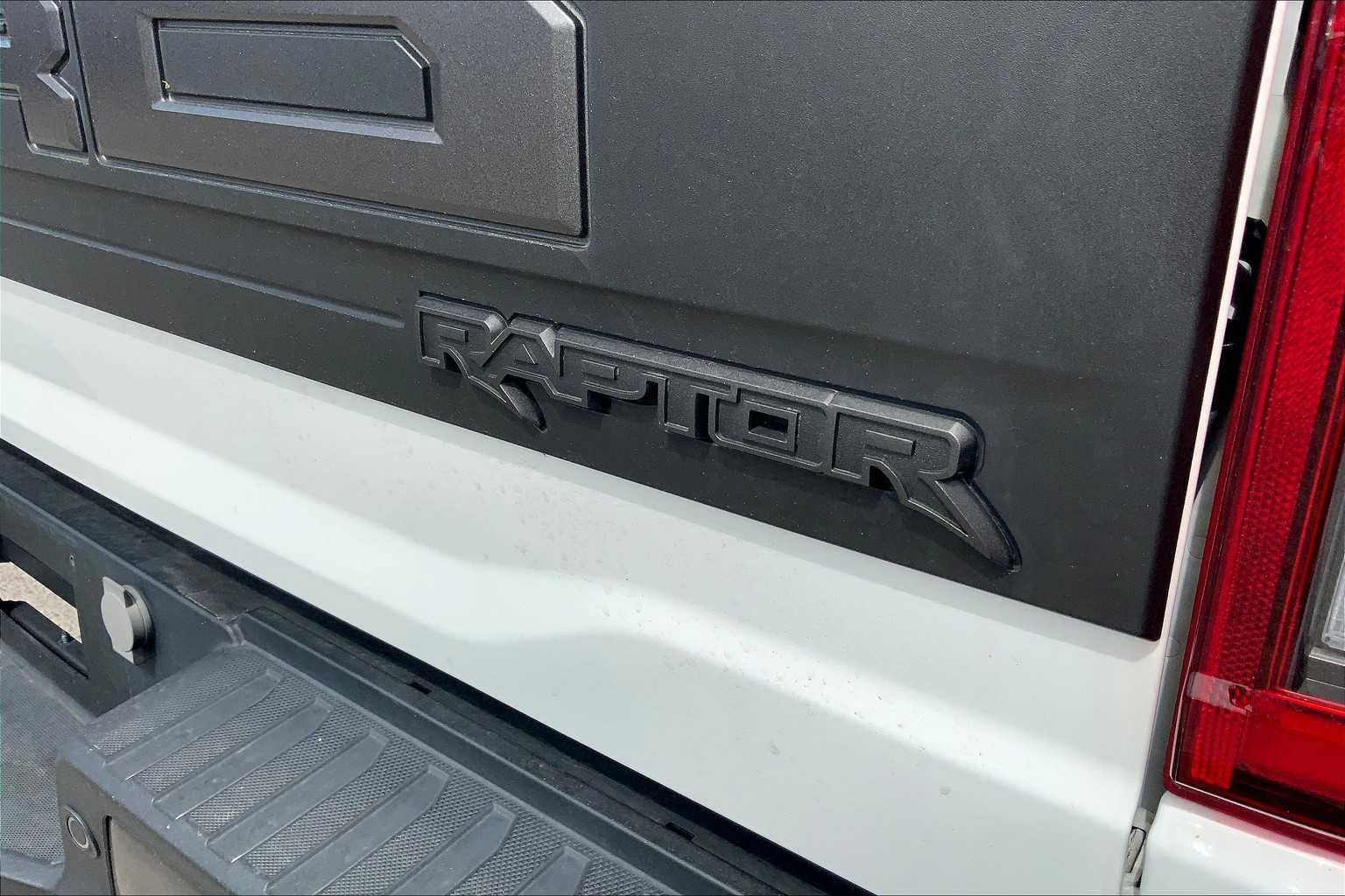 Certified 2023 Ford F150 Raptor w/ Raptor Carbon Fiber Package image 9