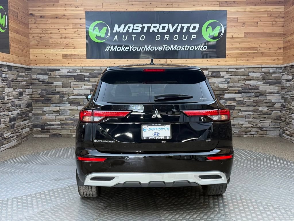 Used 2023 Mitsubishi Outlander SE Black Edition AWD/4WD image 11