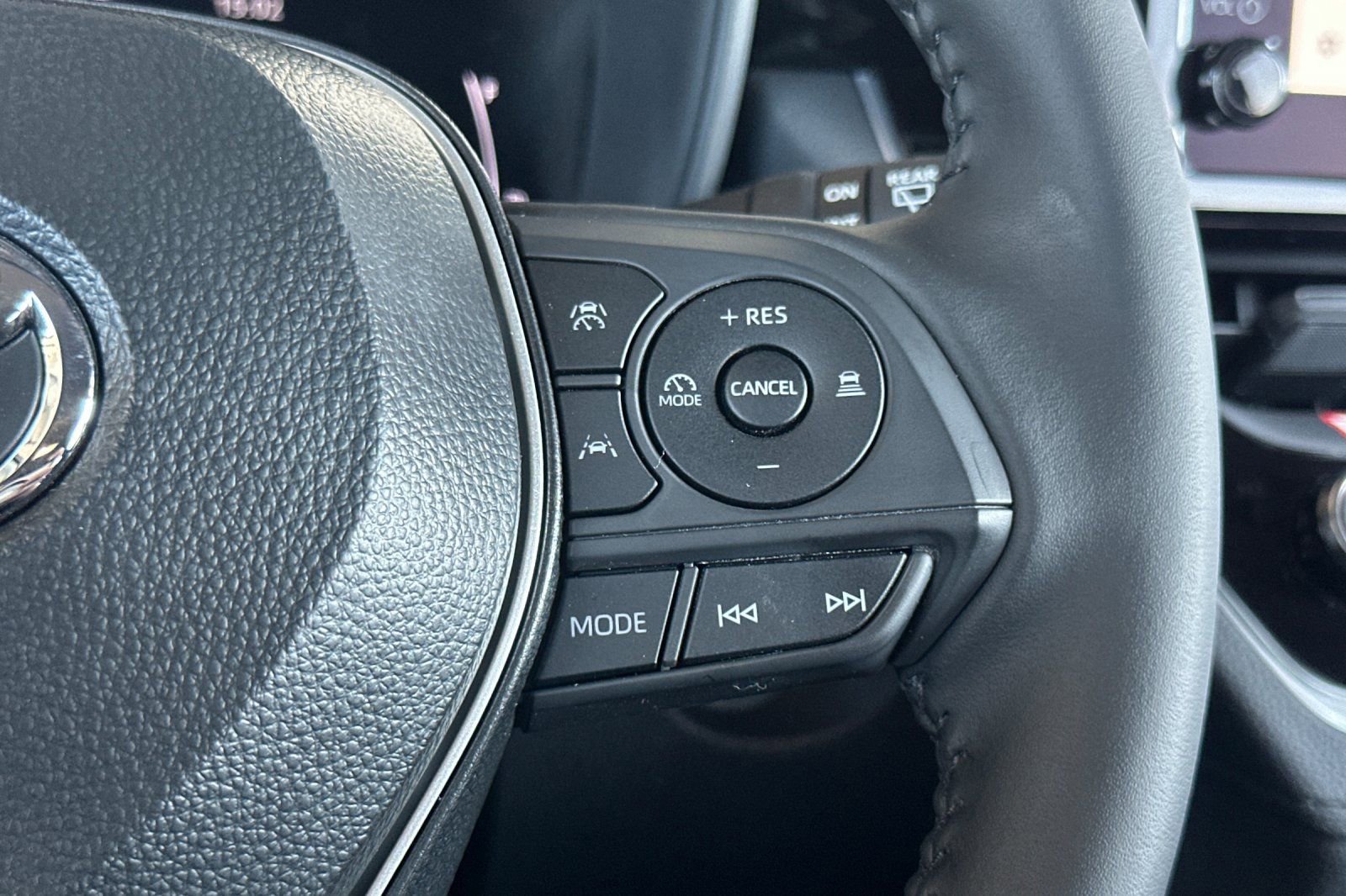 Certified 2026 Toyota Corolla Cross LE image 29