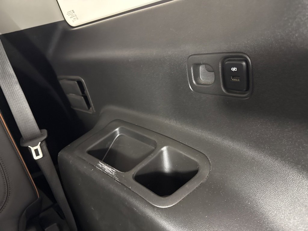 Used 2022 GMC Acadia AT4 w/ GMC Pro Grade Package image 34