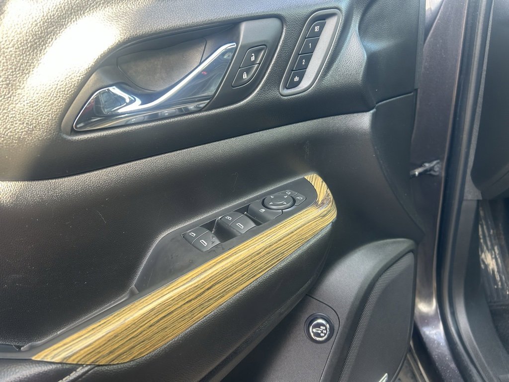 Used 2017 GMC Acadia Denali w/ Technology Package image 12