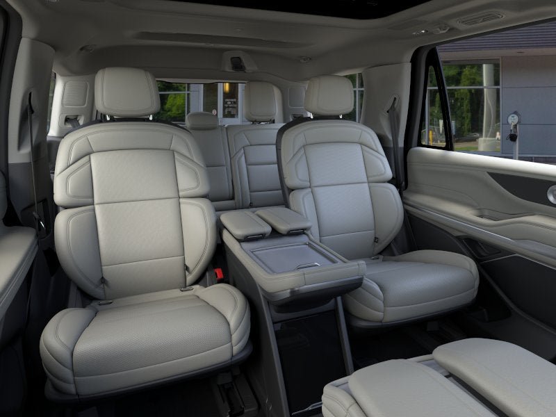 New 2026 Lincoln Navigator Reserve w/ Jet Appearance Package AWD/4WD image 11