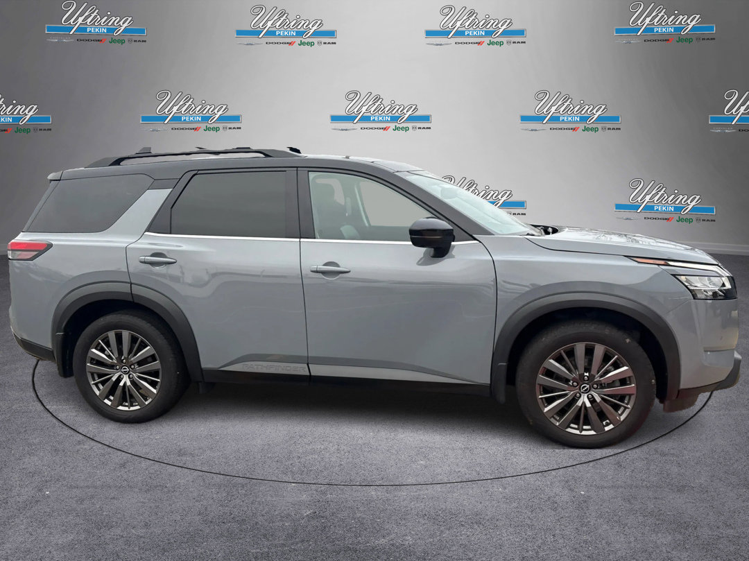 Used 2022 Nissan Pathfinder SL w/ SL Premium Package image 2