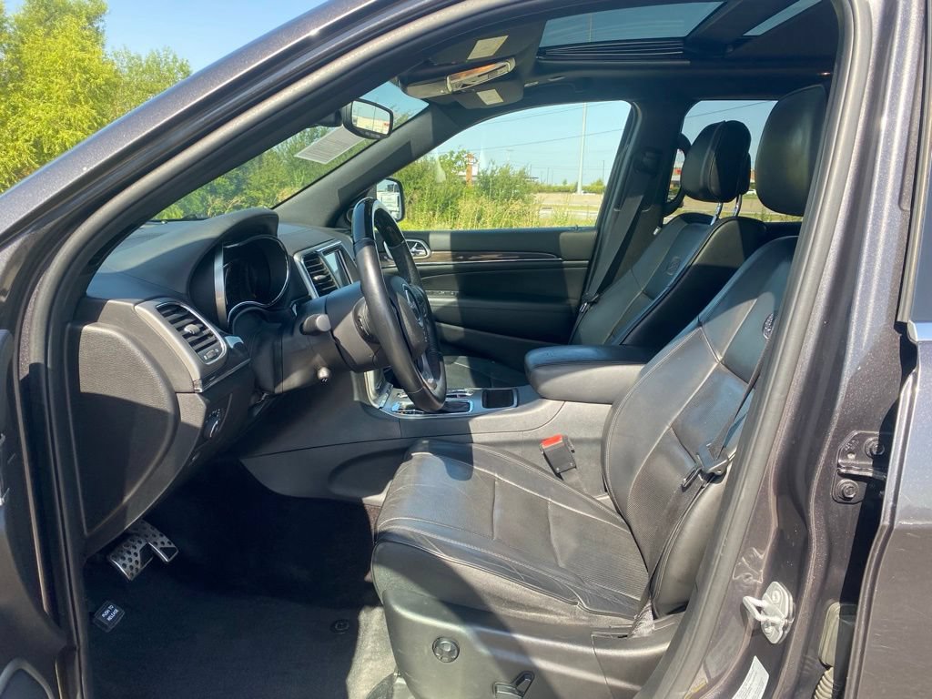 Used 2018 Jeep Grand Cherokee Overland RWD image 9